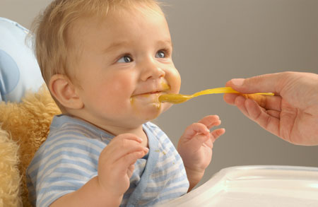 Как развивается ребенок от 1 до 2 лет: уход, питание, поведение, речь