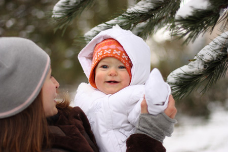 Как носить ребенка в слинге зимой: одежда для мамы, одежда для малыша