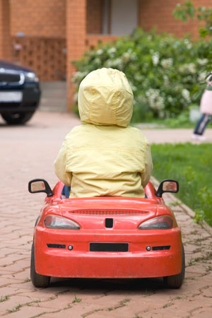 Детский электромобиль: как выбрать машину для ребенка от 1 до 3 лет и старше