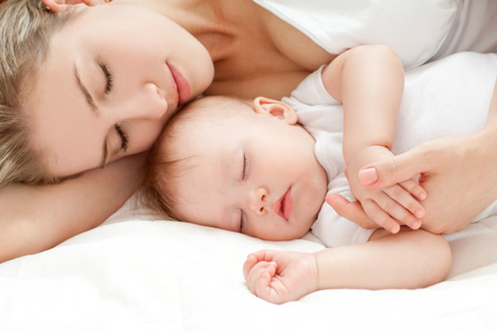 Чем отличаются подходы консультантов по детскому сну