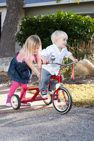 Велотранспорт для малыша: от года до трех. Что выбрать?