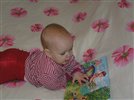 Маленькая читательница!!!!