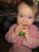 Дочь очень любит огурчики!!!