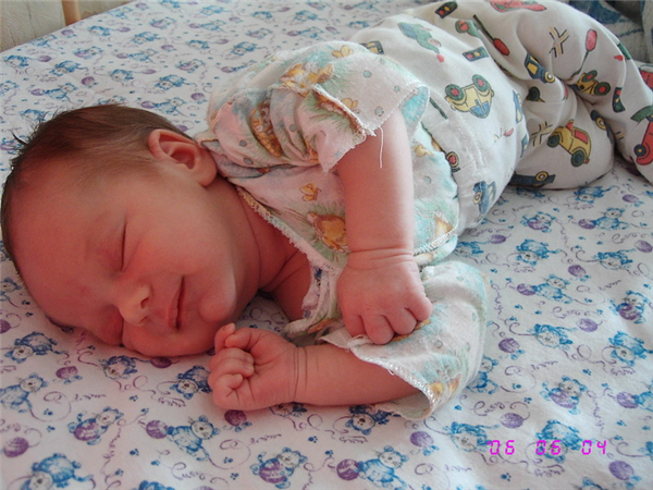 Моя первая сонная улыбка