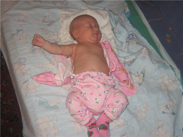 Так спать хочется, что раздеться нет сил.