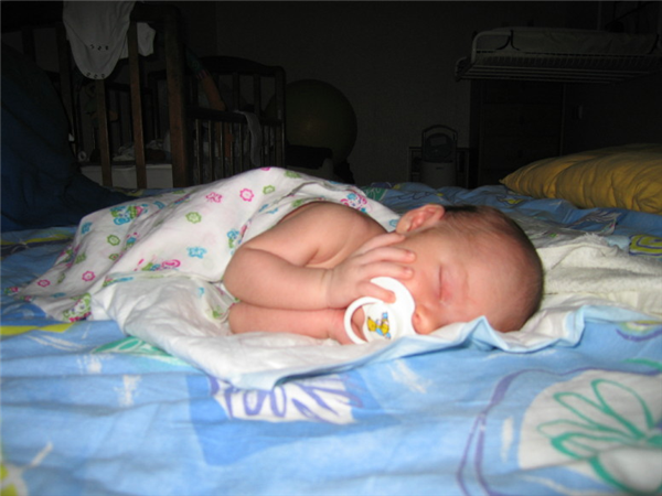 Так хорошо, от души, спят по начам малыши ...