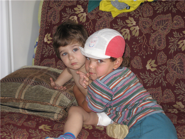 а с братом веселее...