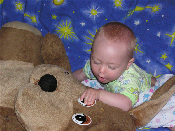 Игрушечка-то не по размеру!