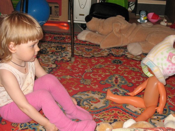 с куклою моей