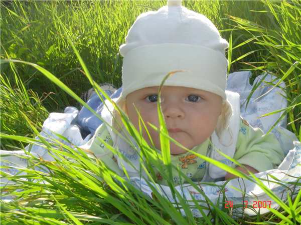 хорошо на травке летом!