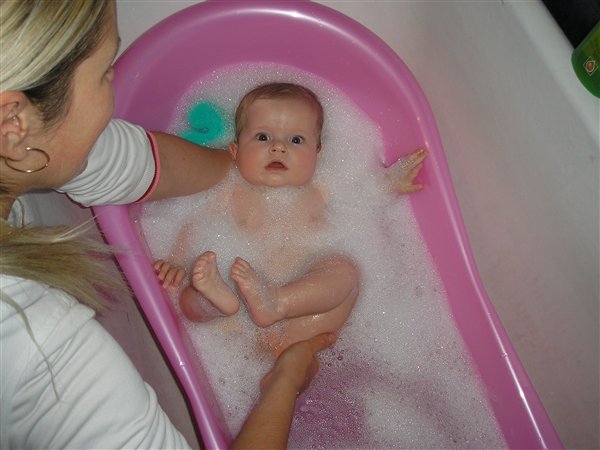 мамочка,держи меня крепче,а то мне что то страшно!