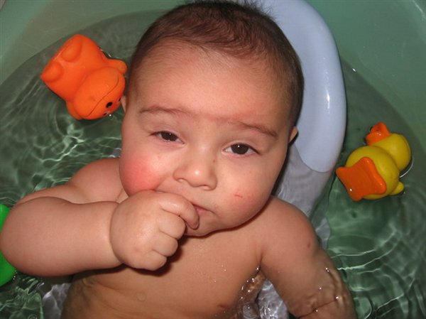 Моем спинку, чистим ушки, что же это за игрушки?