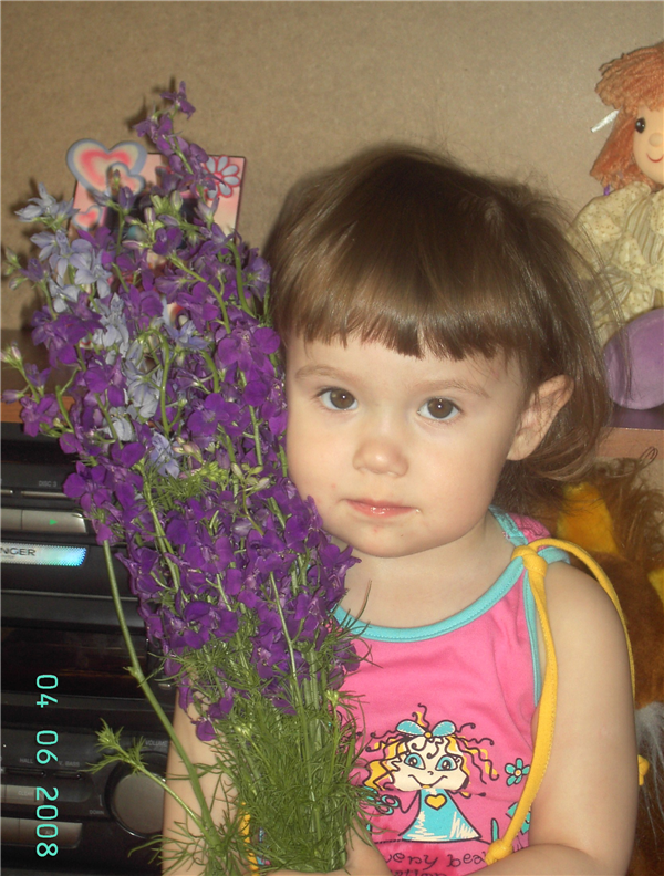 Доченька Ксеничка- наш главный цветочек в жизни!