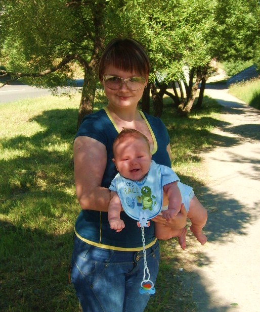 наш любименький малыш гуляет