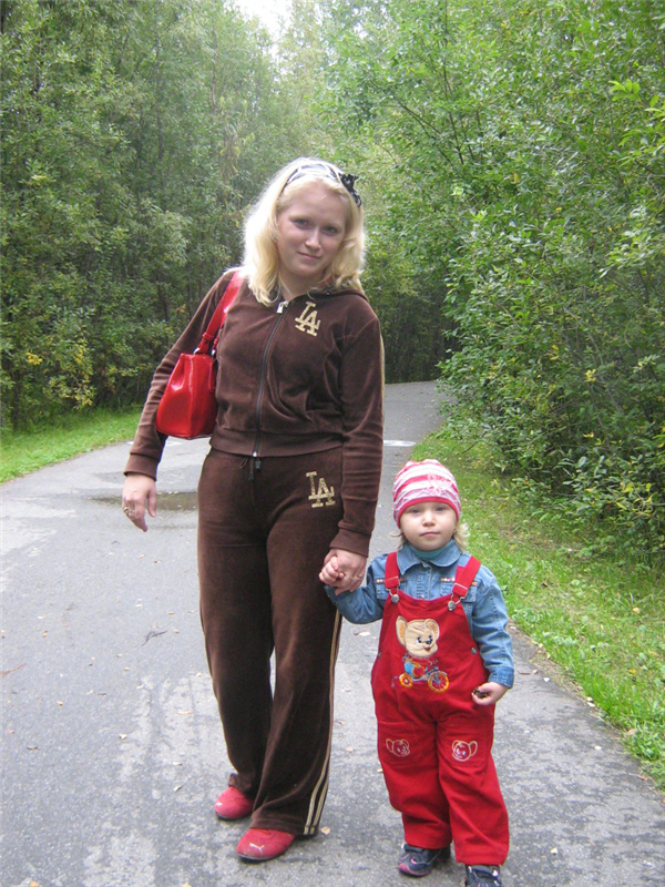 Прогулка с любимой доченькой