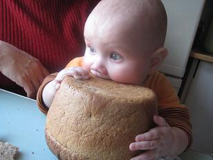 люблю подумать за литром чая и буханкой хлеба...