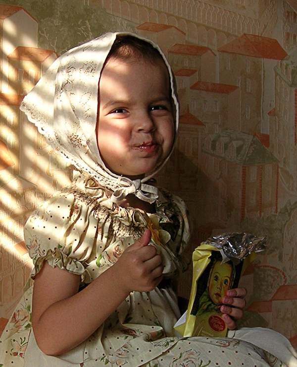 Почему взрослые не дают детям ШОКОЛАД на ОБЕД? :-)