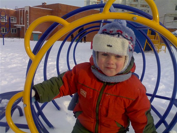 Любим играть на свежем воздухе