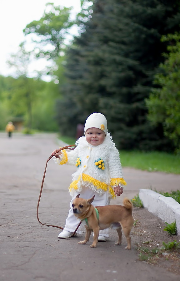 Пёсика выгуливаю...