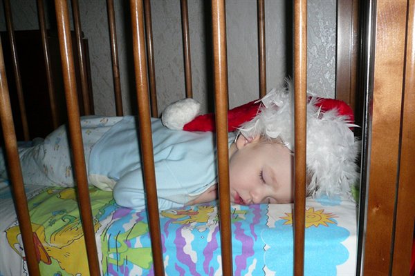 спят усталые морозы