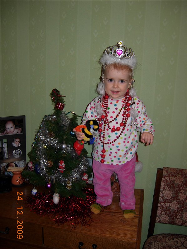 Я модная снегурка, а зовут меня Машулька!