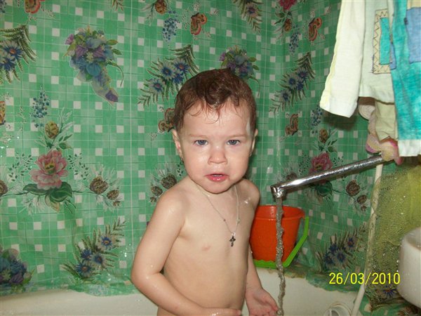 Сонечка купается)))